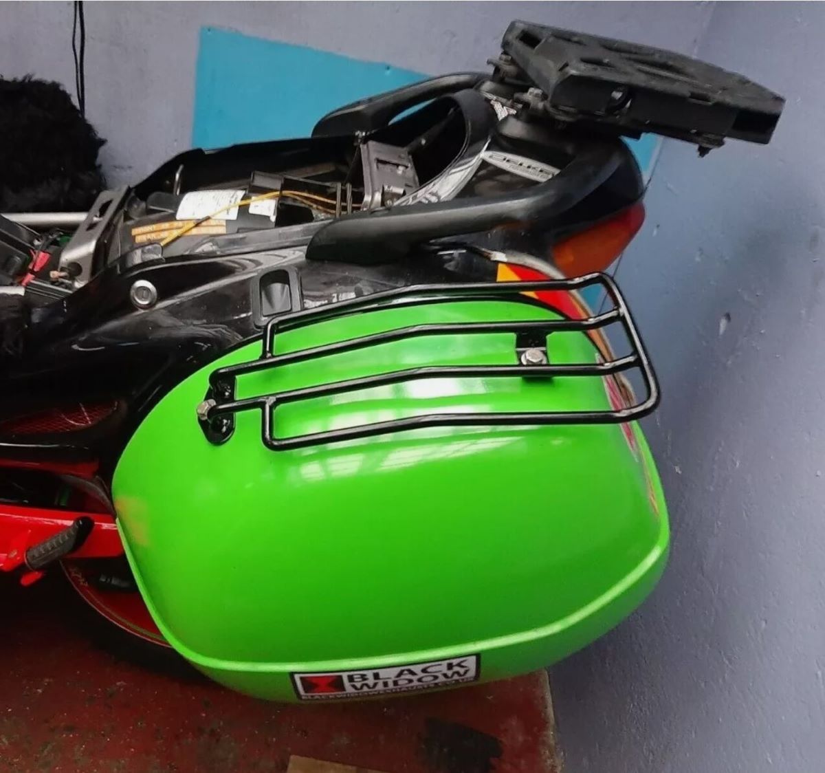 Solo Motorcycle Luggage Rack-Universal-fit XL883/1200 & Custom Bikes-Motorcycles Luggage carrier