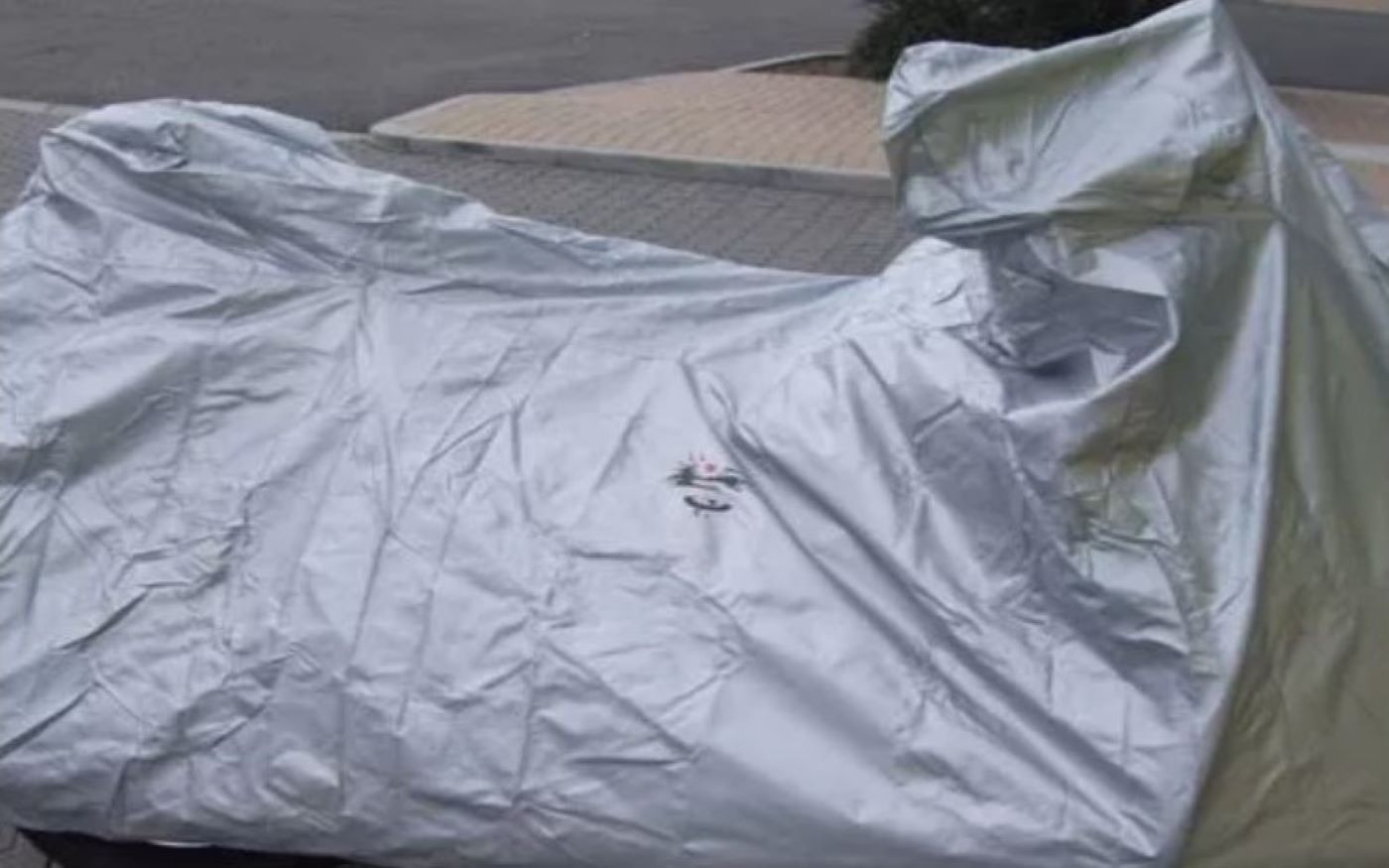 Quality Motorcycle Cover, 190T Terylene Waterproof Cloth Motorbike cover suitable for most motorcyles, Mopeds, Scooters Silver