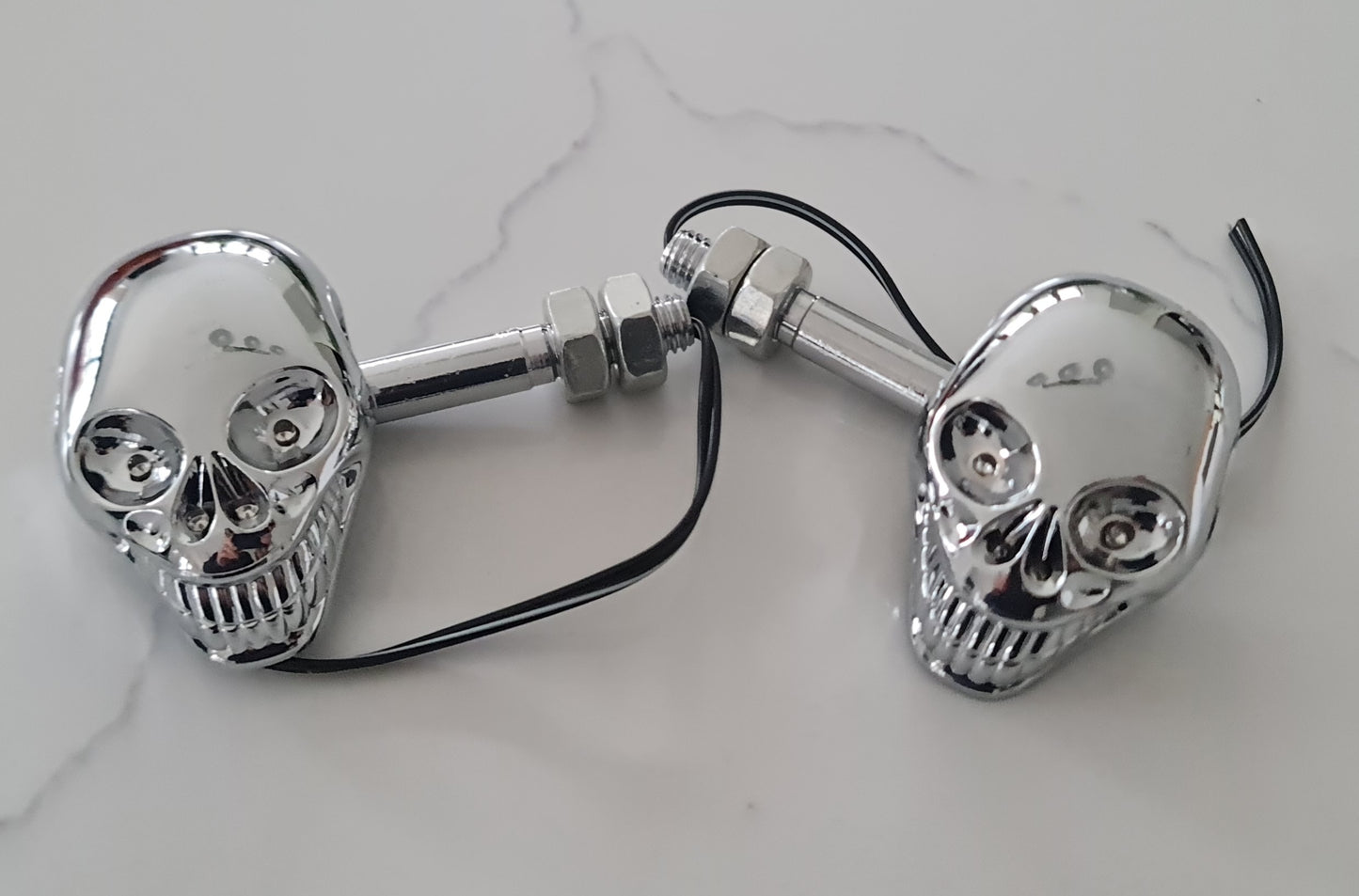 Universal Chrome 2Pcs Skull Head Motorcycle LED Amber Turn Signal Lights, Blinkers, Marker, Indicator Lights