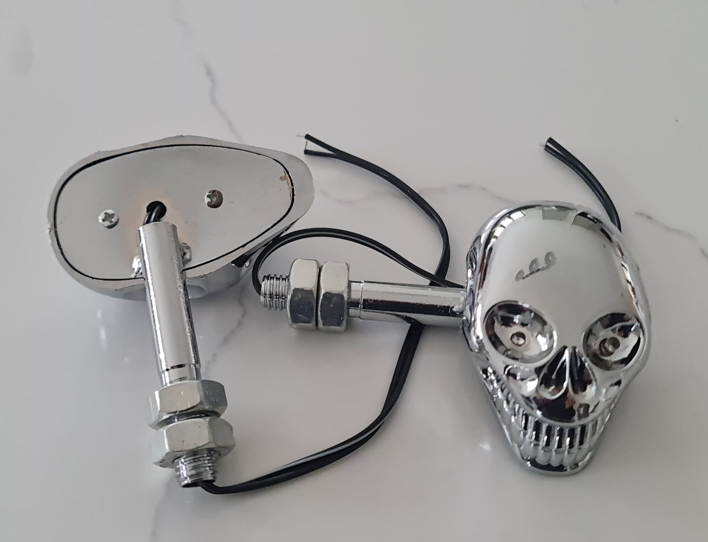 Universal Chrome 2Pcs Skull Head Motorcycle LED Amber Turn Signal Lights, Blinkers, Marker, Indicator Lights